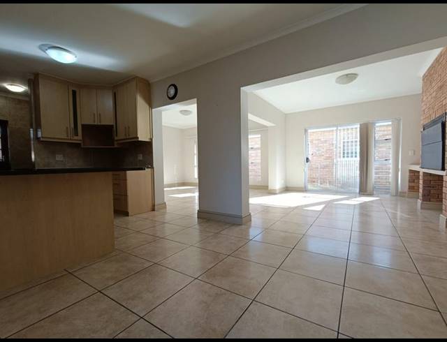 3 BEDROOM HOUSE FOR SALE IN SONKRING
